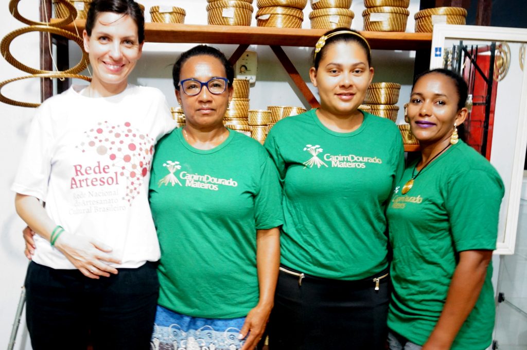 Associação Comunitária dos Artesãos e Pequenos Produtores de Mateiros